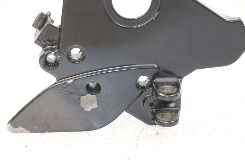 photo de SOPORTE ESTRIBERA DELANTERA DERECHA KAWASAKI ZR7 ZR-7 S 750 (1999 - 2004)