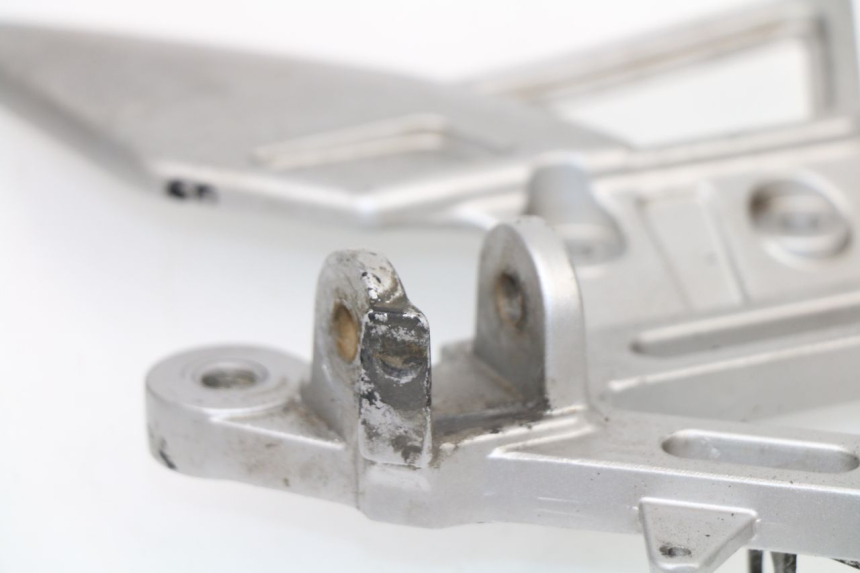 photo de SOPORTE ESTRIBERA DELANTERA DERECHA MBK X-POWER 50 (2003 - 2017)