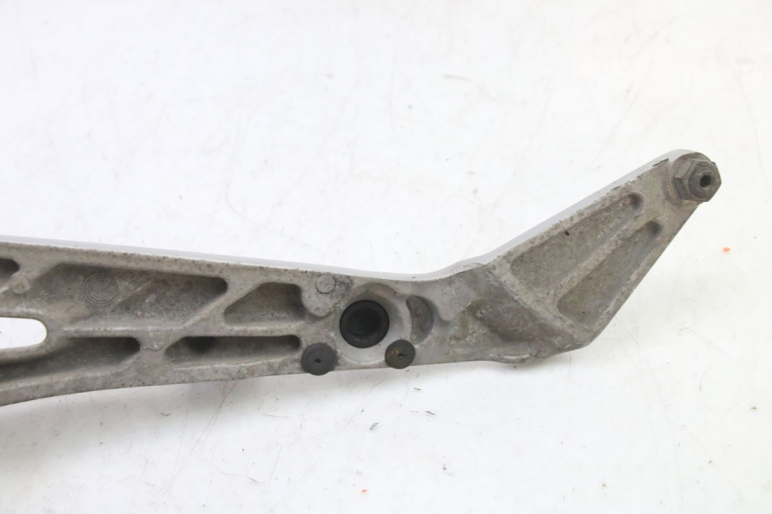 photo de SOPORTE ESTRIBERA DELANTERA DERECHA HONDA NTV DEAUVILLE 650 (2001 - 2006)