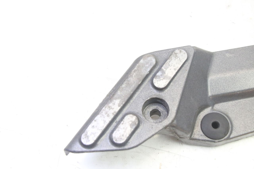 photo de SOPORTE ESTRIBERA DELANTERA DERECHA TRIUMPH SPRINT 900 (1995 - 1998)