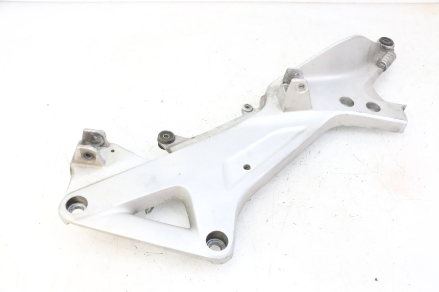 photo de SOPORTE ESTRIBERA DELANTERA DERECHA HONDA ST PAN EUROPEAN 1300 (2002 - 2013)