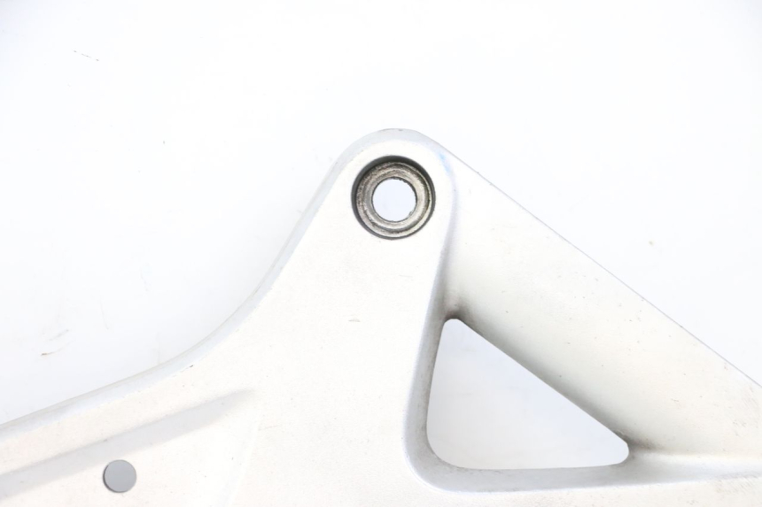 photo de SOPORTE ESTRIBERA DELANTERA DERECHA HONDA ST PAN EUROPEAN 1300 (2002 - 2013)