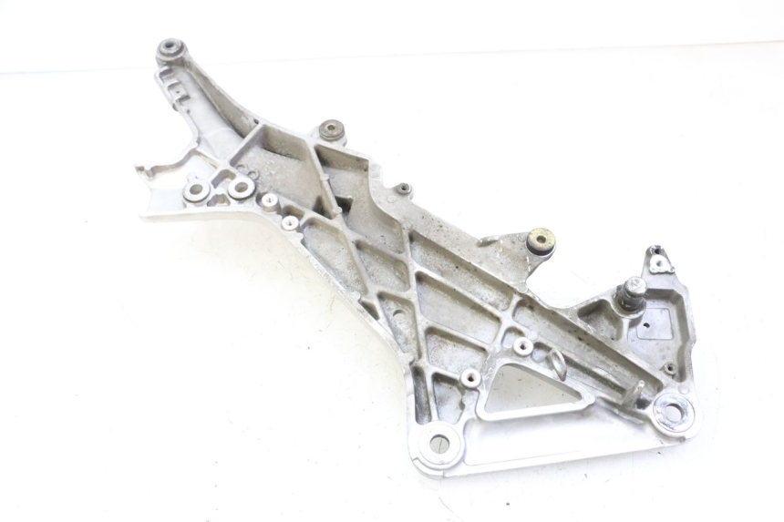 photo de SOPORTE ESTRIBERA DELANTERA DERECHA HONDA ST PAN EUROPEAN 1300 (2002 - 2013)