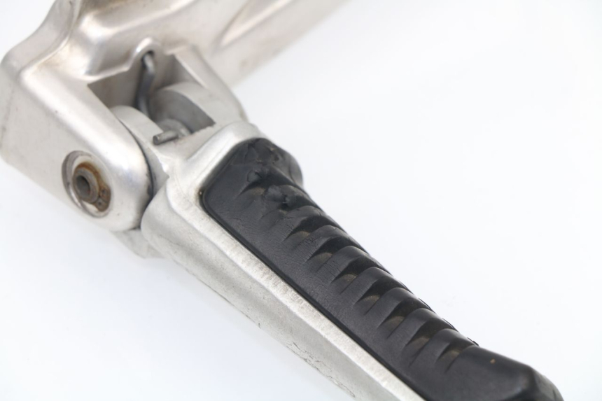 photo de SOPORTE ESTRIBERA DELANTERA DERECHA DUCATI ST2 944 (1997 - 2003)