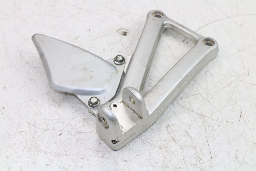 photo de SOPORTE ESTRIBERA DELANTERA DERECHA DUCATI ST3 992 (2006 - 2008) - Detalle de la pieza