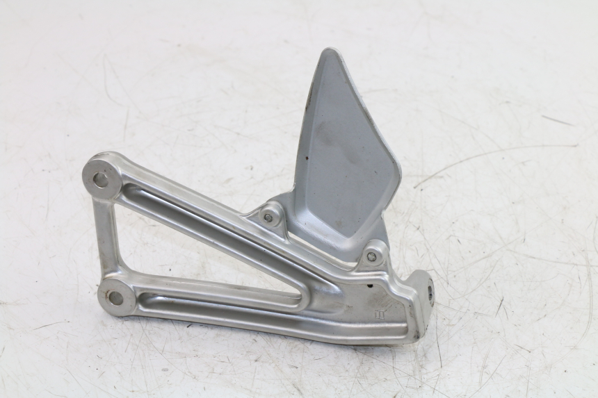 photo de SOPORTE ESTRIBERA DELANTERA DERECHA DUCATI ST3 992 (2006 - 2008) - Primer plano técnico