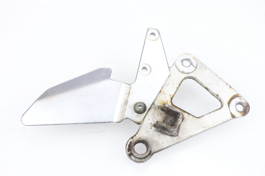 photo de SOPORTE ESTRIBERA DELANTERA DERECHA SUZUKI GS GSE 500 (2001 - 2003)