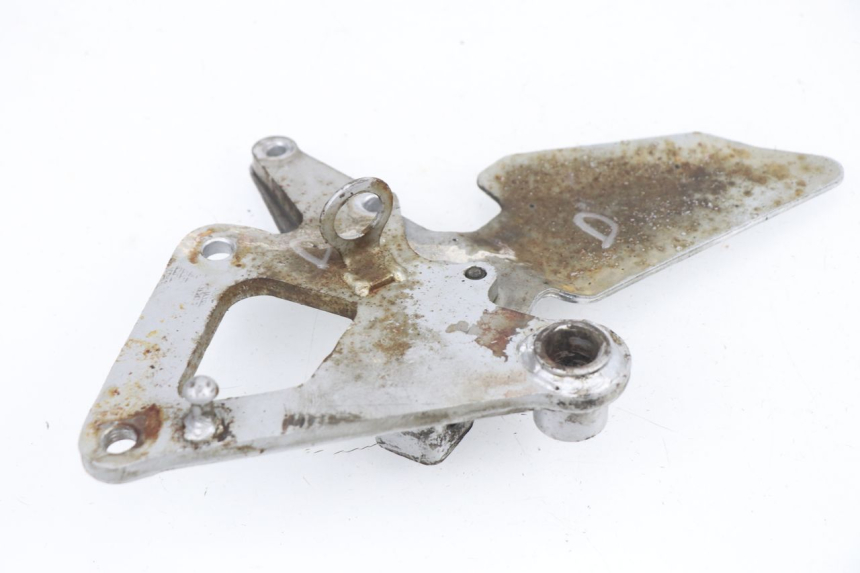 photo de SOPORTE ESTRIBERA DELANTERA DERECHA SUZUKI GS GSE 500 (2001 - 2003)