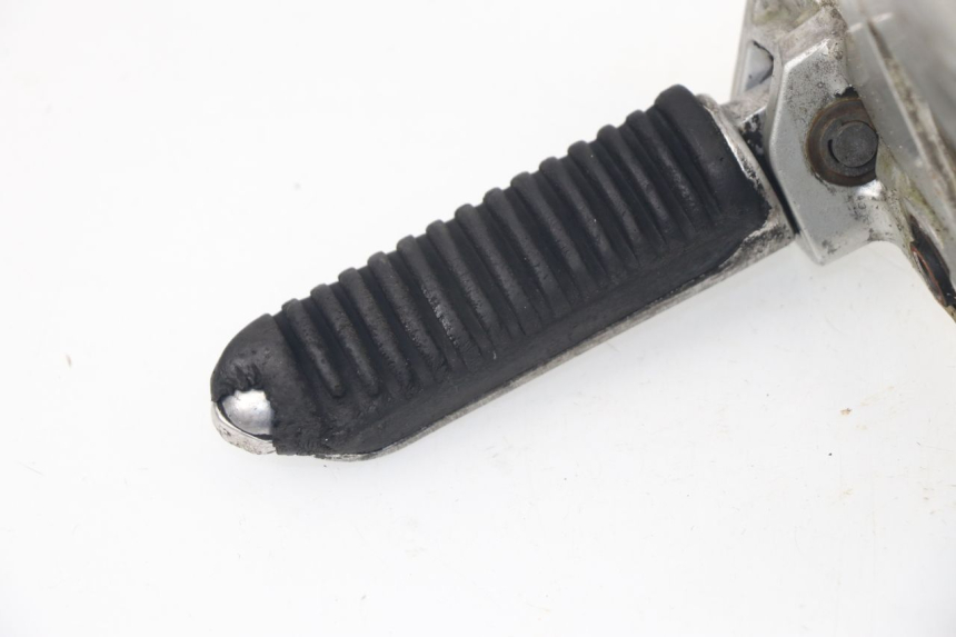 photo de SOPORTE ESTRIBERA DELANTERA DERECHA SUZUKI GSX F GSXF 750 (1988 - 1998)
