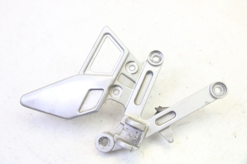 photo de SOPORTE ESTRIBERA DELANTERA DERECHA YAMAHA TZR 50 (2008 - 2016) - Vista principal