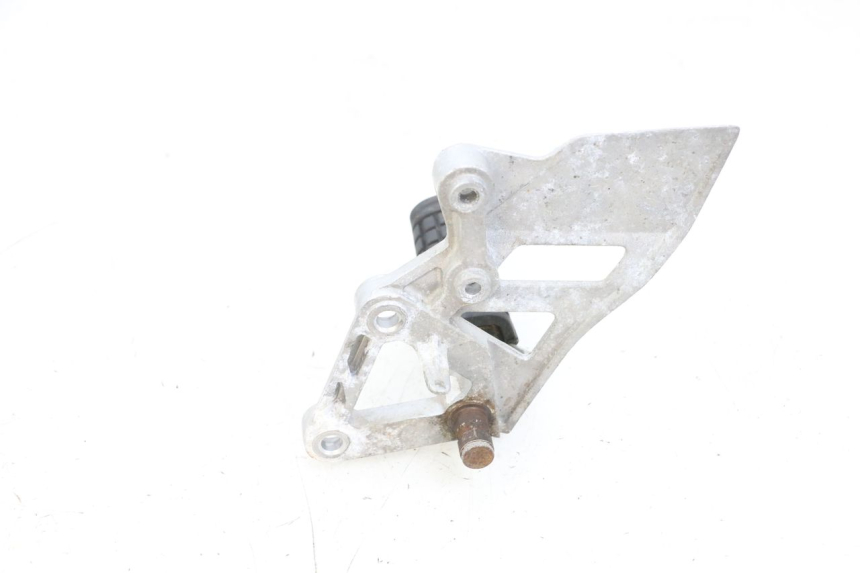 photo de SOPORTE ESTRIBERA DELANTERA DERECHA DAELIM VJ ROADWIN FI 125 (2008 - 2017) - Primer plano técnico