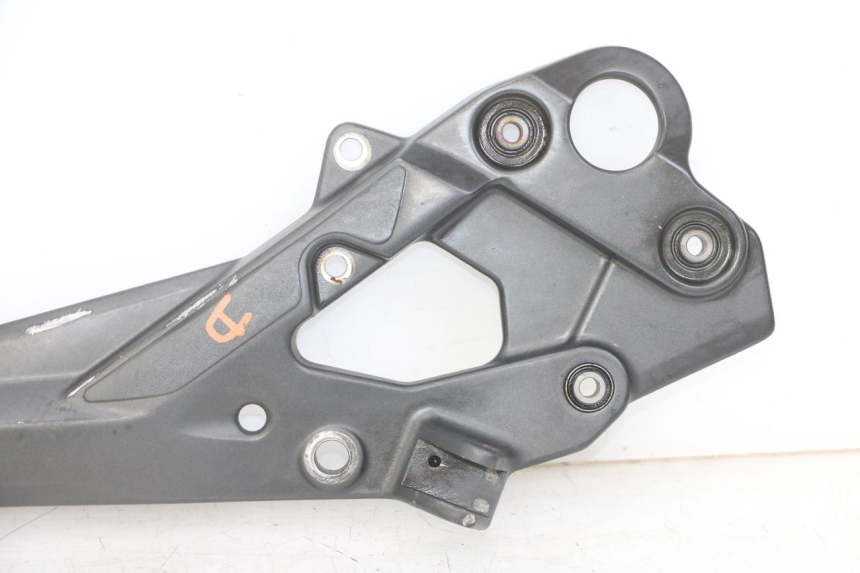 photo de SOPORTE ESTRIBERA DELANTERA DERECHA YAMAHA XJ6 ABS 600 (2008 - 2016)
