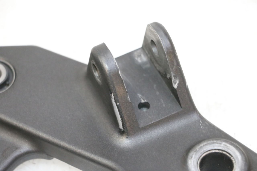 photo de SOPORTE ESTRIBERA DELANTERA DERECHA YAMAHA XJ6 ABS 600 (2008 - 2016)