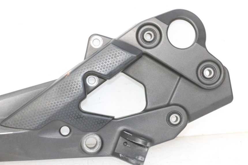 photo de SOPORTE ESTRIBERA DELANTERA DERECHA YAMAHA XJ6 ABS 600 (2008 - 2016)