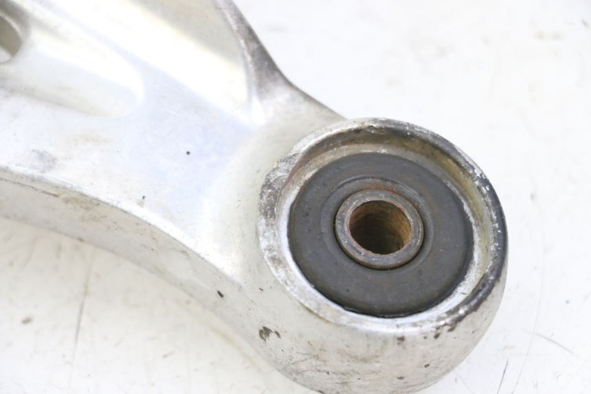 photo de SOPORTE ESTRIBERA DELANTERA DERECHA YAMAHA XJN DIVERSION 600 (2000 - 2003)
