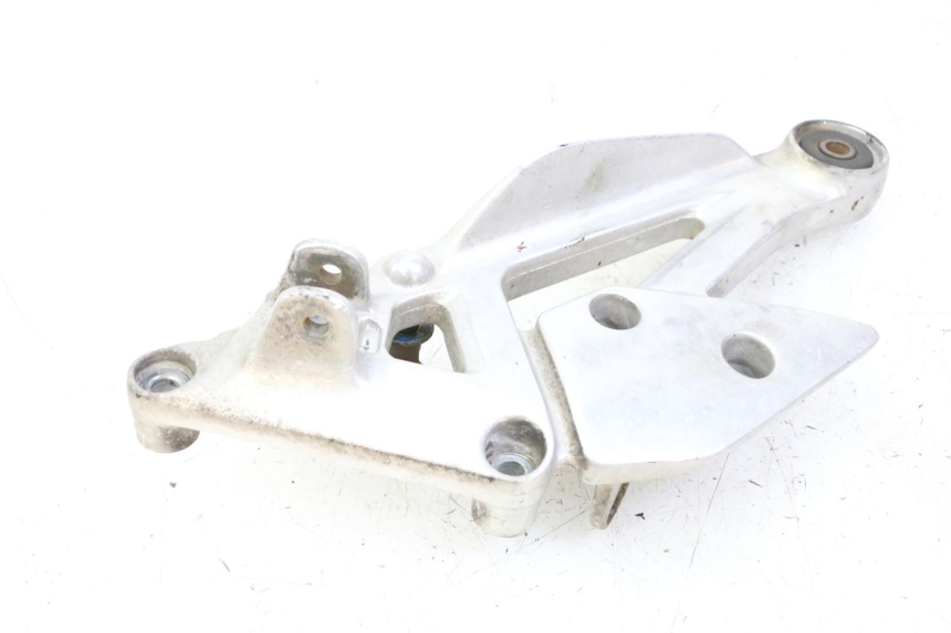 photo de SOPORTE ESTRIBERA DELANTERA DERECHA YAMAHA XJN DIVERSION 600 (2000 - 2003)