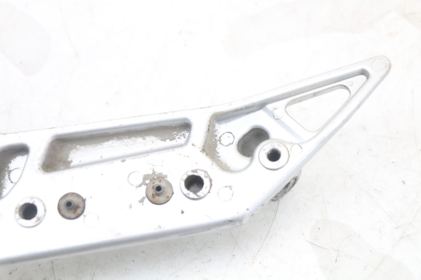 photo de PLACA DE APOYO DELANTERO DERECHO YAMAHA FJR ABS 1300 (2006 - 2012)