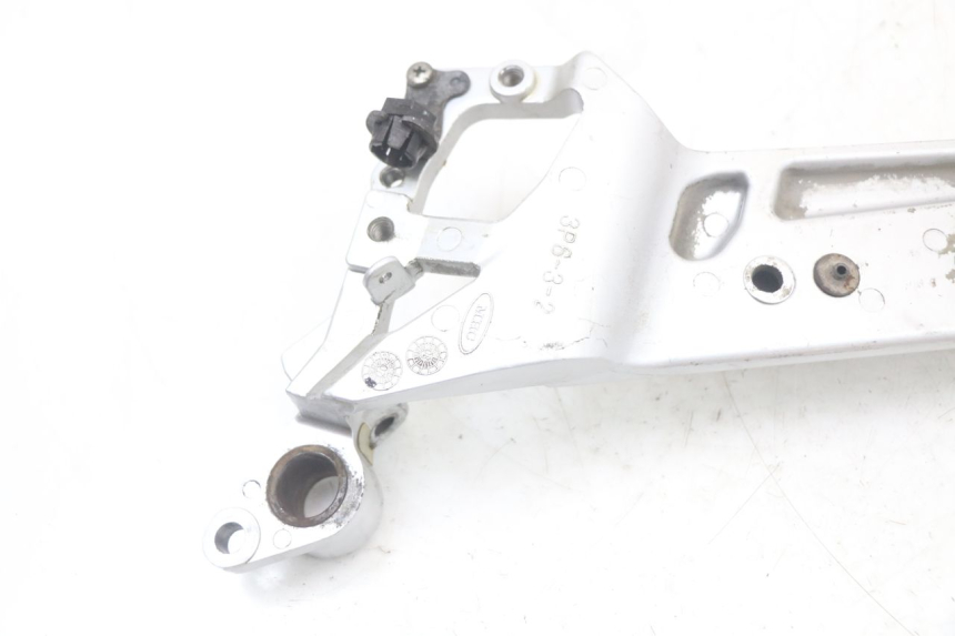 photo de PLACA DE APOYO DELANTERO DERECHO YAMAHA FJR ABS 1300 (2006 - 2012)