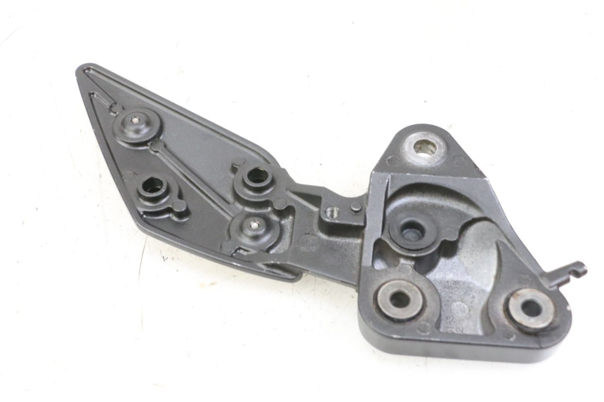 photo de SOPORTE ESTRIBERA DELANTERA DERECHA YAMAHA FZ1 FAZER 1000 (2007 - 2009)