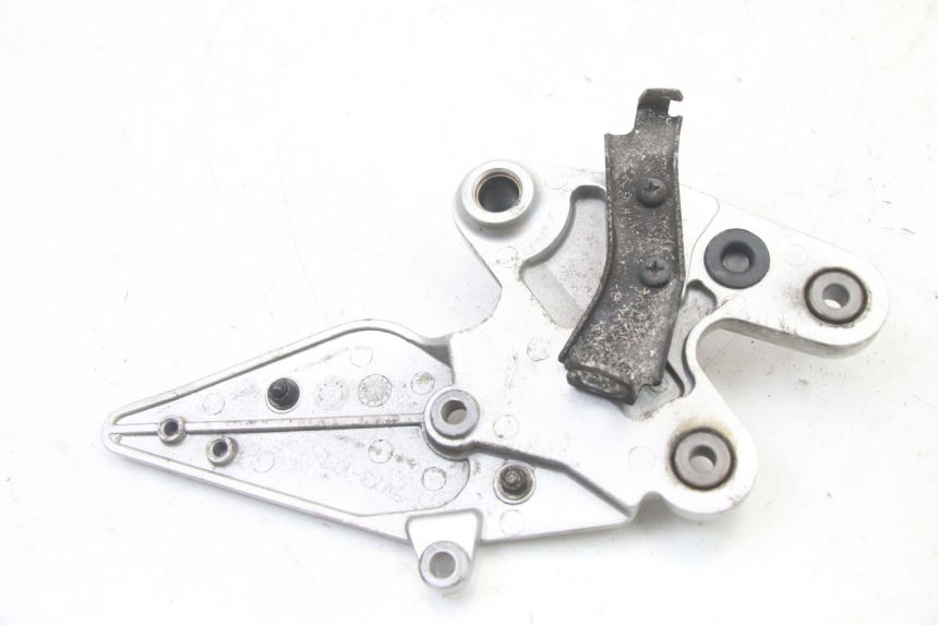 photo de SOPORTE ESTRIBERA DELANTERA DERECHA YAMAHA FZ6 FAZER S2 600 (2007 - 2011)