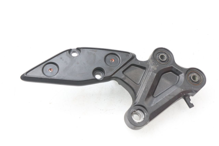 photo de SOPORTE ESTRIBERA DELANTERA DERECHA YAMAHA FZ8 800 (2010 - 2016)