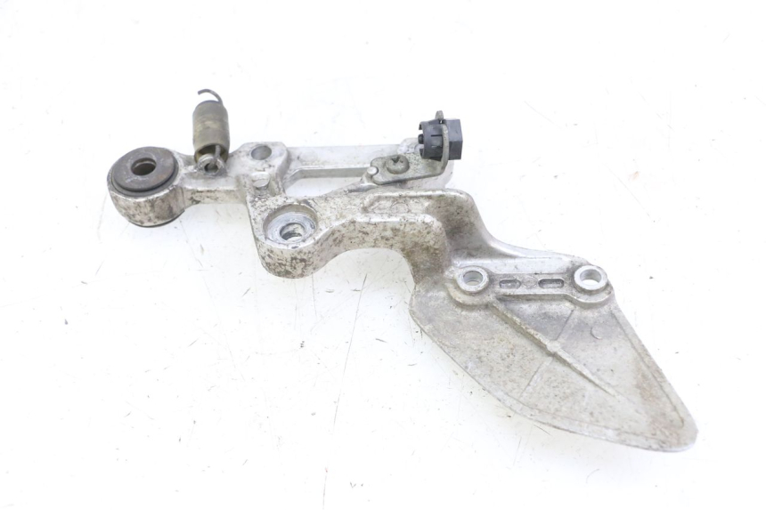 photo de PLATINA APOYA PIE DELANTERO DERECHO YAMAHA FZS FAZER 600 (2001 - 2003)