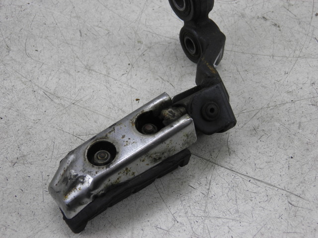 photo de SOPORTE ESTRIBERA DELANTERA DERECHA YAMAHA XJ F 900 (1983 - 1994)