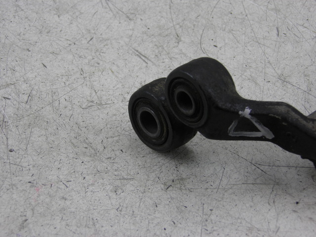 photo de SOPORTE ESTRIBERA DELANTERA DERECHA YAMAHA XJ F 900 (1983 - 1994)