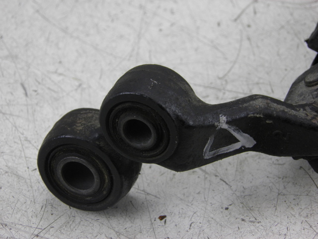 photo de SOPORTE ESTRIBERA DELANTERA DERECHA YAMAHA XJ F 900 (1983 - 1994)