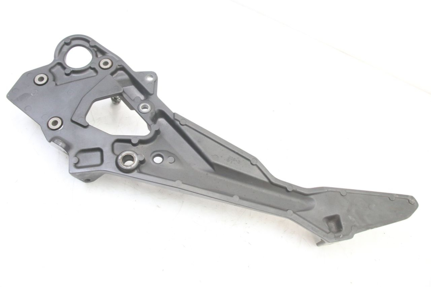 photo de SOPORTE ESTRIBERA DELANTERA DERECHA YAMAHA XJ6 ABS 600 (2008 - 2016)