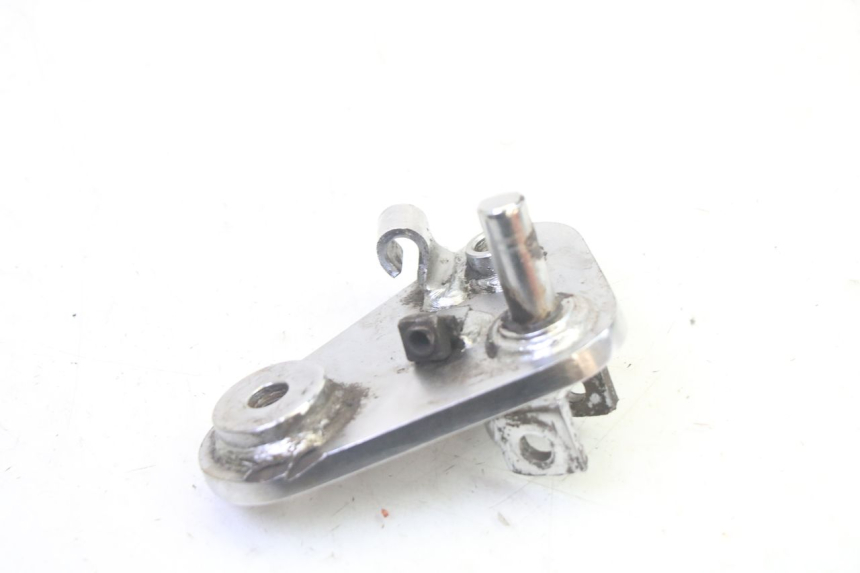 photo de SOPORTE ESTRIBERA DELANTERA DERECHA KYMCO ZING 125 (1997 - 2003) - Otra perspectiva