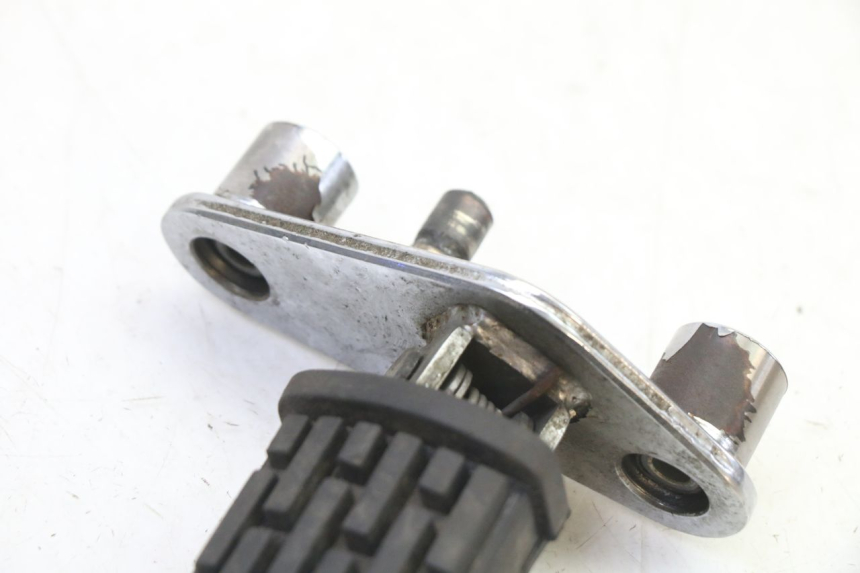photo de SOPORTE ESTRIBERA DELANTERA IZQUIERDA APRILIA CLASSIC 125 (1995 - 2001)