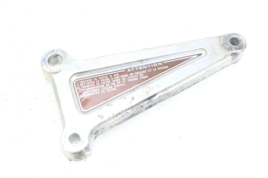 photo de PLATINA APOYA PIE DELANTERO IZQUIERDO HONDA CM 125 (1983 - 2003)