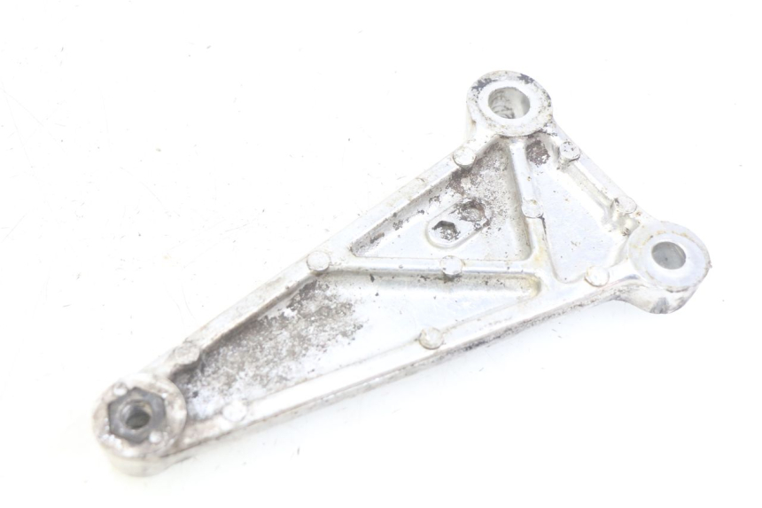 photo de PLATINA APOYA PIE DELANTERO IZQUIERDO HONDA CM 125 (1983 - 2003)