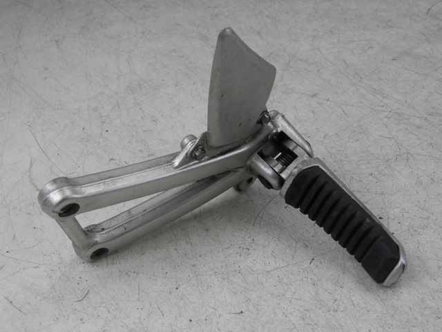 photo de SOPORTE ESTRIBERA DELANTERA IZQUIERDA DUCATI ST3 ABS 992 (2006 - 2007)
