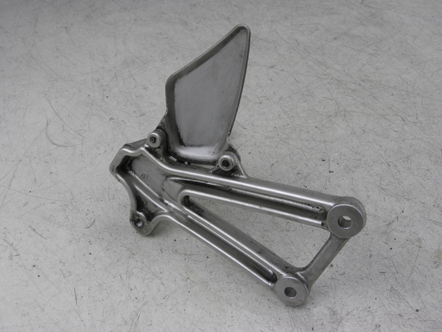 photo de SOPORTE ESTRIBERA DELANTERA IZQUIERDA DUCATI ST3 ABS 992 (2006 - 2007)