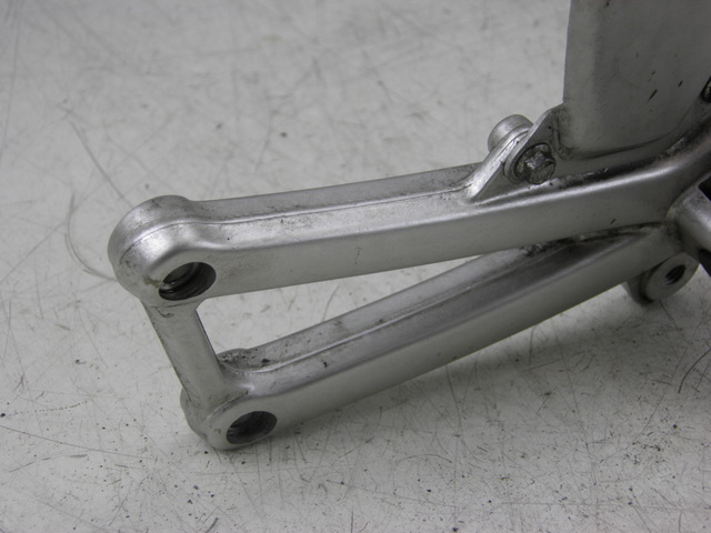 photo de SOPORTE ESTRIBERA DELANTERA IZQUIERDA DUCATI ST3 ABS 992 (2006 - 2007)