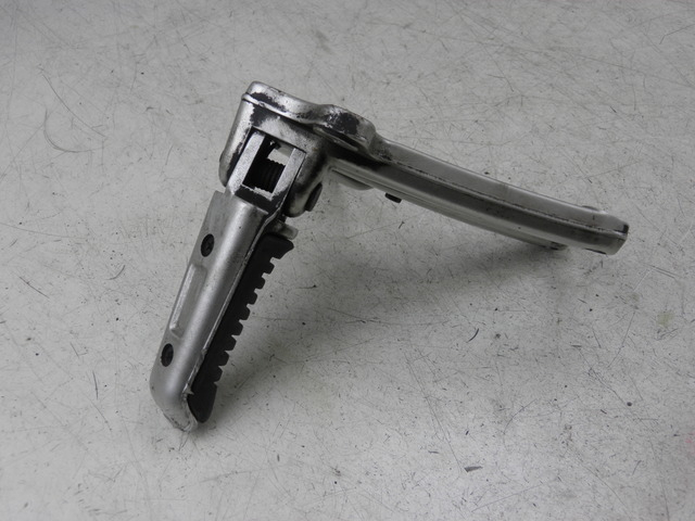 photo de SOPORTE ESTRIBERA DELANTERA IZQUIERDA DUCATI ST3 ABS 992 (2006 - 2007)