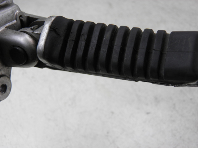 photo de SOPORTE ESTRIBERA DELANTERA IZQUIERDA DUCATI ST3 ABS 992 (2006 - 2007)