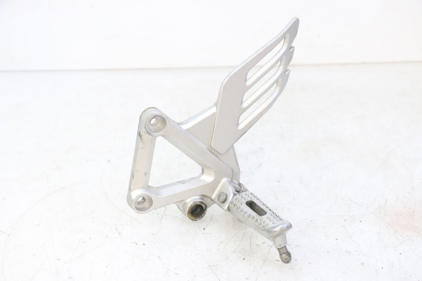 photo de SOPORTE ESTRIBERA DELANTERA IZQUIERDA STAHO FH 50 (2018 - 2019)