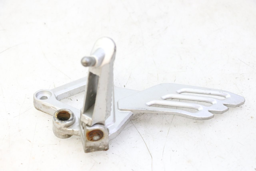 photo de SOPORTE ESTRIBERA DELANTERA IZQUIERDA STAHO FH 50 (2018 - 2019)