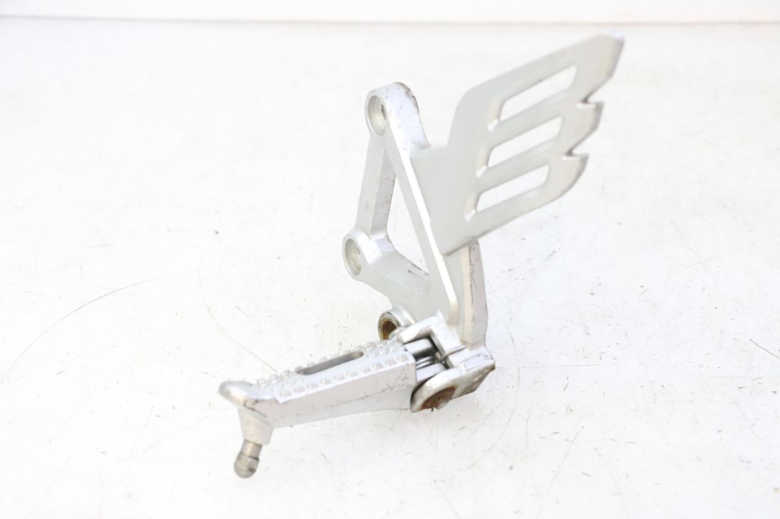 photo de SOPORTE ESTRIBERA DELANTERA IZQUIERDA STAHO FH 50 (2018 - 2019)