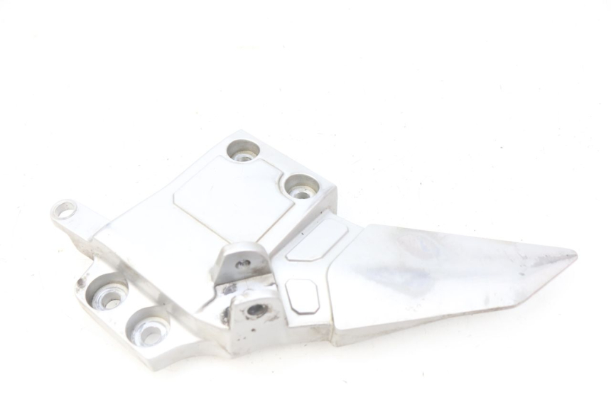 photo de PLATINA DE APOYO DELANTERO IZQUIERDO YAMAHA FJR ABS 1300 (2016 - 2020)