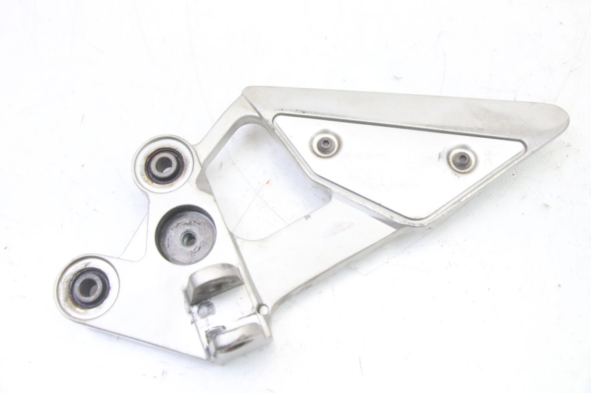 photo de SOPORTE ESTRIBERA DELANTERA IZQUIERDA YAMAHA FZ6 FAZER S2 600 (2007 - 2011)