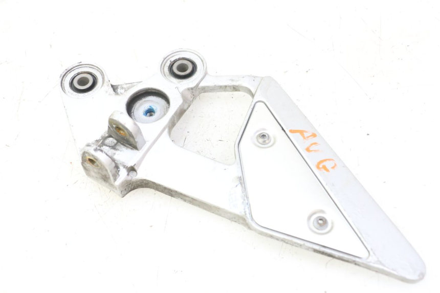 photo de SOPORTE ESTRIBERA DELANTERA IZQUIERDA YAMAHA FZ6 FAZER S2 600 (2007 - 2011)