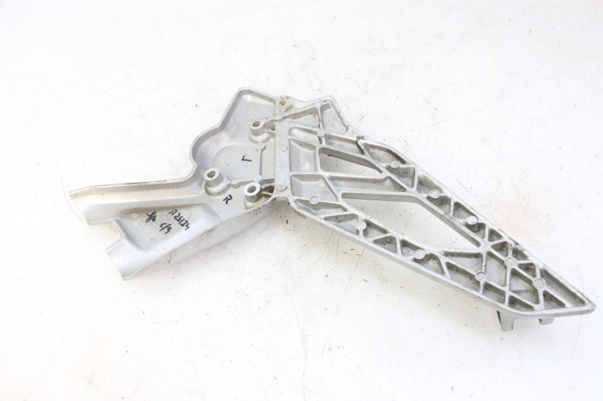 photo de SOPORTE ESTRIBERA DELANTERA IZQUIERDA BMW G310 R 310 (2016 - 2020)