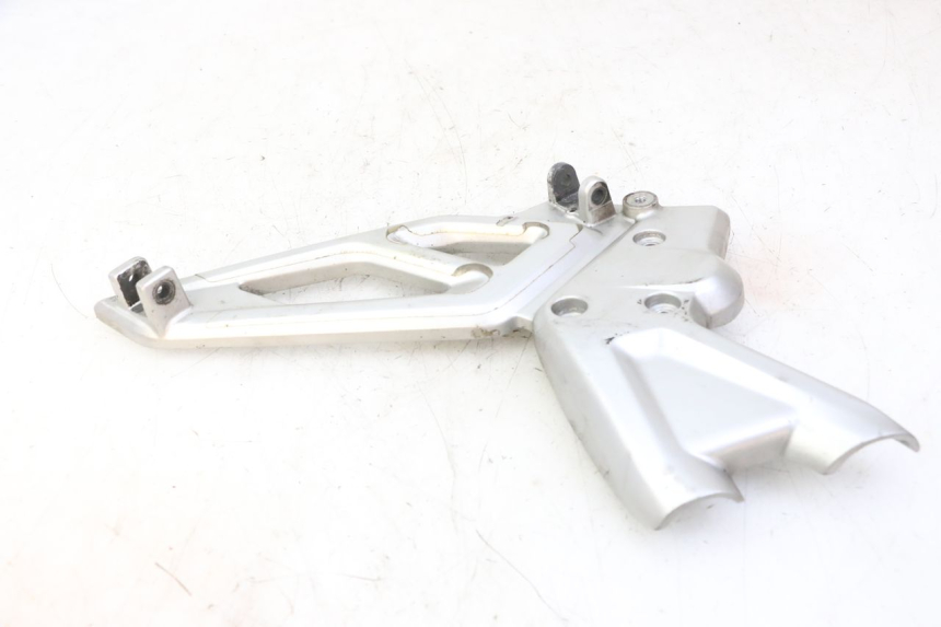 photo de SOPORTE ESTRIBERA DELANTERA IZQUIERDA BMW G310 R 310 (2016 - 2020)