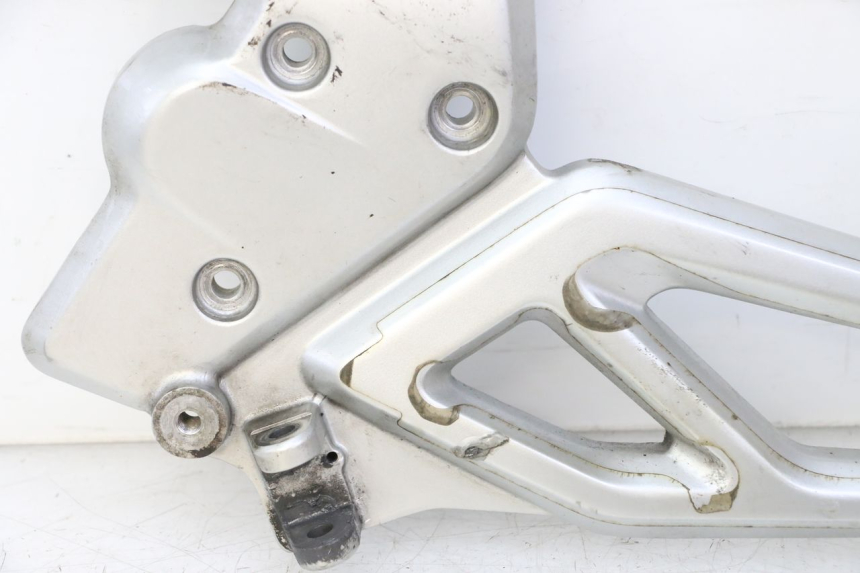 photo de SOPORTE ESTRIBERA DELANTERA IZQUIERDA BMW G310 R 310 (2016 - 2020)