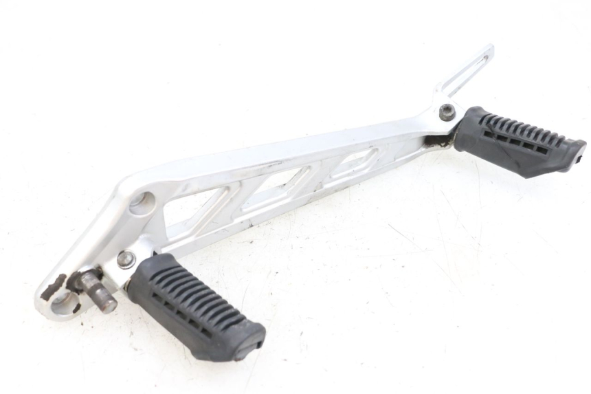 photo de SOPORTE ESTRIBERA DELANTERA IZQUIERDA HYOSUNG GF 125 (2001 - 2005)