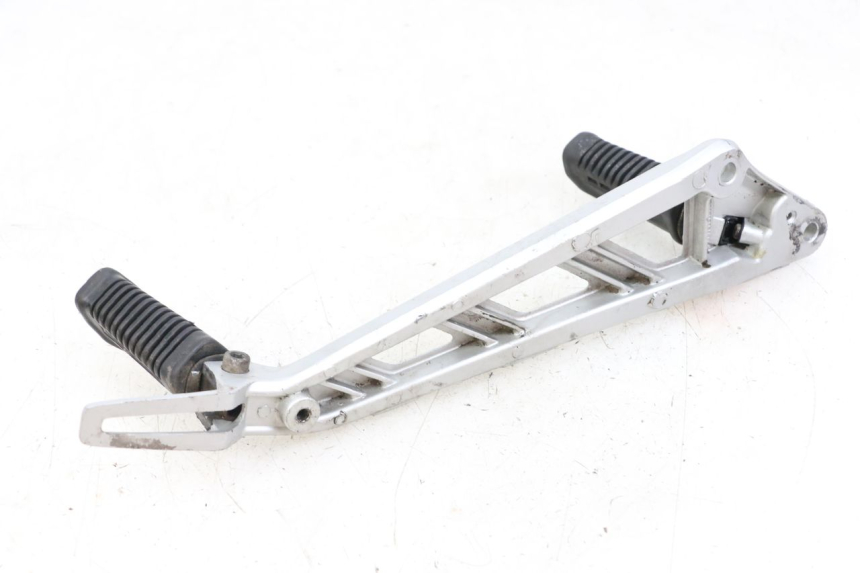 photo de SOPORTE ESTRIBERA DELANTERA IZQUIERDA HYOSUNG GF 125 (2001 - 2005)